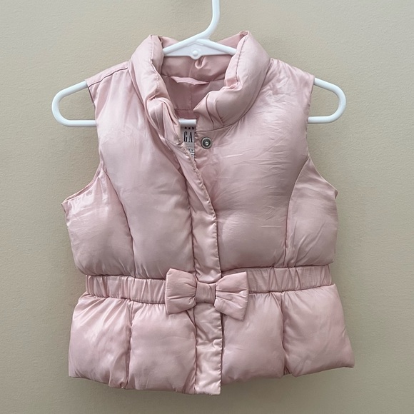 Gap Puffy Vest - Picture 2 of 3